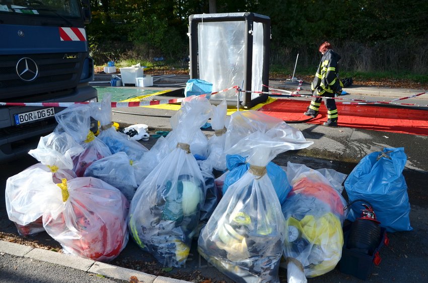 VU Tanklastzug umgestuerzt Huerth Industriestr P500.JPG